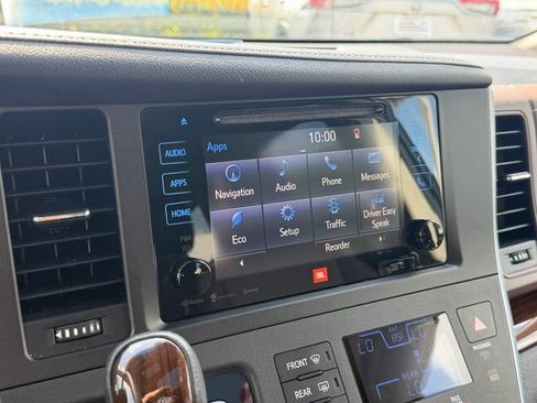 Used 2017 Toyota Sienna Limited Premium AWD/4WD image 25