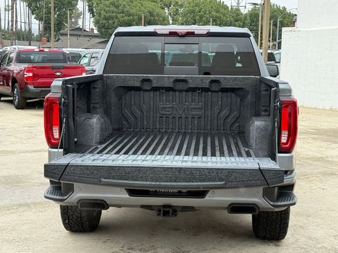 Used 2022 GMC Sierra 1500 AT4 w/ AT4 Premium Package image 17