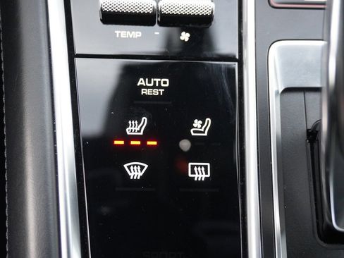 Used 2019 Porsche Panamera Turbo image 69