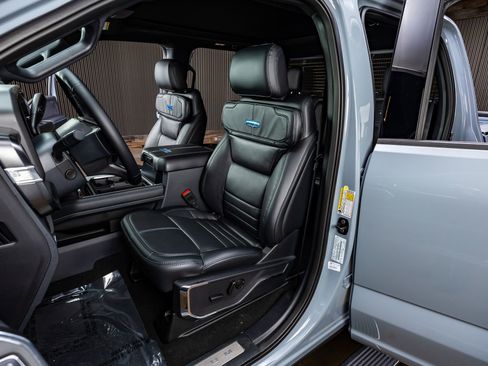 Used 2026 Ford F250 Platinum image 30