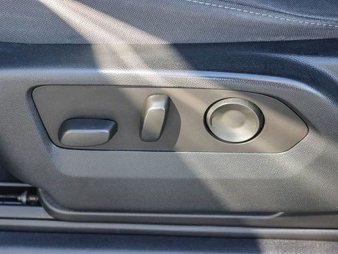 Used 2022 Chevrolet Silverado 1500 LT image 43