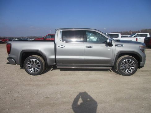 New 2026 GMC Sierra 1500 Denali image 2