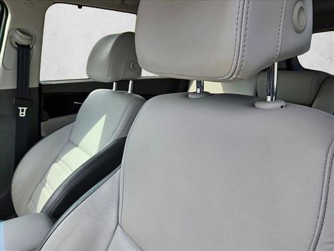 Used 2017 Kia Sorento SX image 13