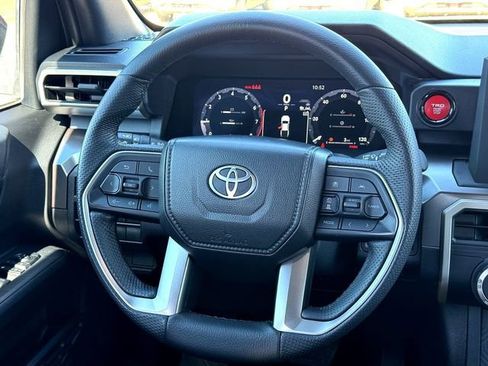 Used 2024 Toyota Tacoma TRD Off-Road image 25