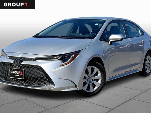 Used 2020 Toyota Corolla LE image 1