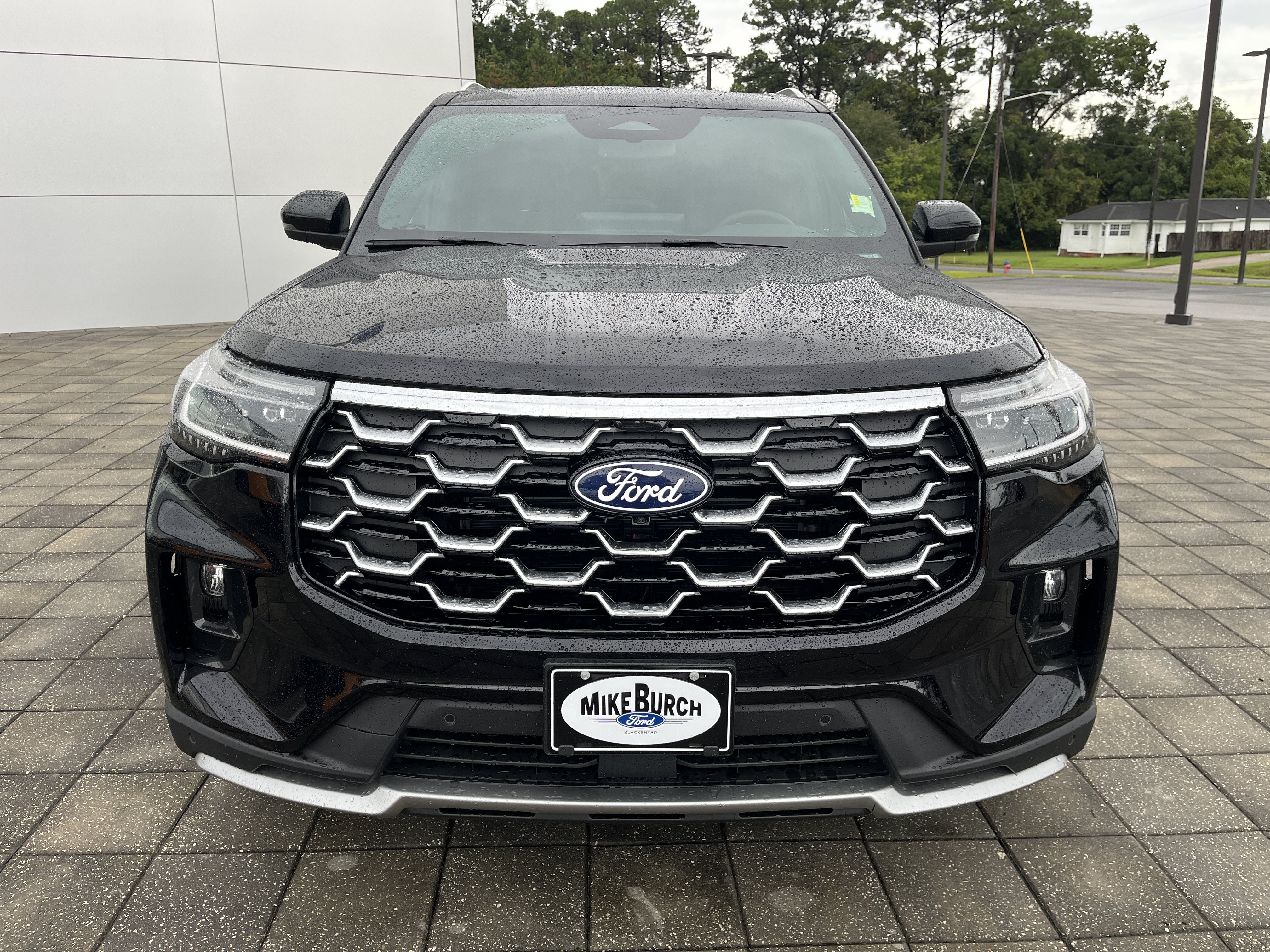 New 2027 Ford Explorer Platinum RWD image 9