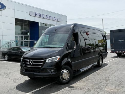 Used 2020 Mercedes-Benz Sprinter 3500 image 1