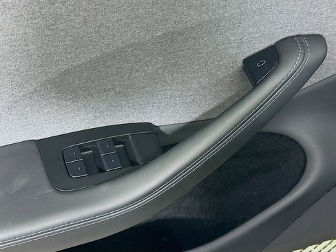 Used 2024 Tesla Model 3 RWD image 15