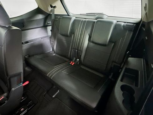 Used 2023 Volkswagen Atlas SE w/ Black Wheel Package FWD image 29