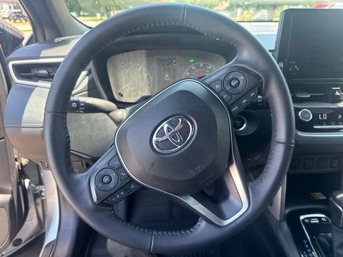 Used 2023 Toyota Corolla Cross AWD Hybrid image 28