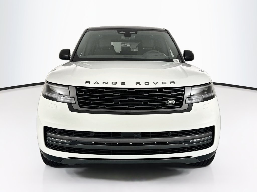 New 2027 Land Rover Range Rover Long Wheelbase SE AWD/4WD image 2