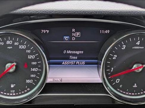 Used 2018 Mercedes-Benz E 400 4MATIC Sedan image 11