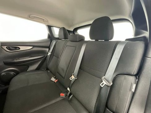 Used 2020 Nissan Rogue Sport S FWD image 7
