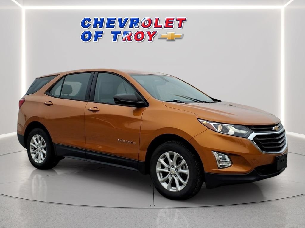 Used 2018 Chevrolet Equinox LS FWD image 1