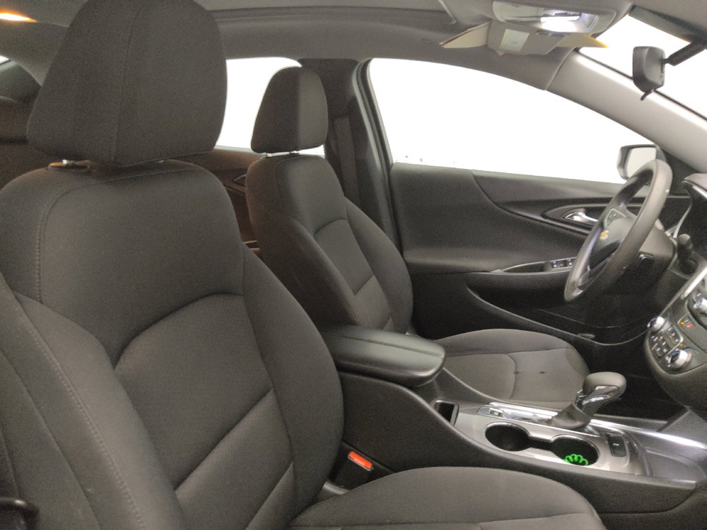 Used 2022 Chevrolet Malibu LT FWD image 21