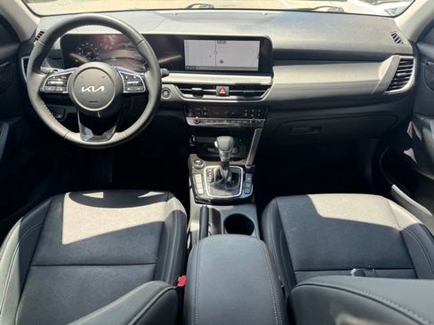 Certified 2024 Kia Seltos EX FWD image 13