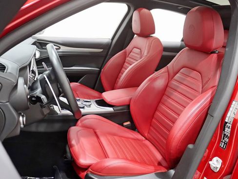 Used 2023 Alfa Romeo Stelvio Veloce AWD/4WD image 27