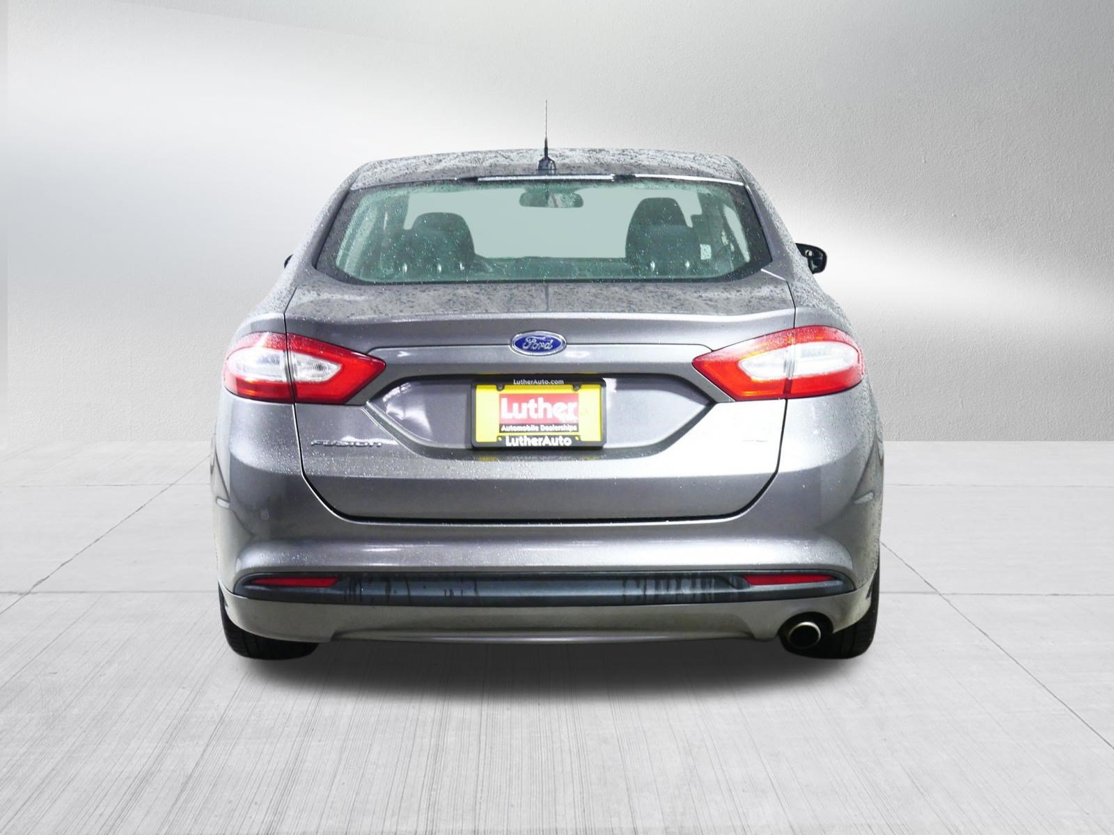 Used 2013 Ford Fusion SE FWD image 6