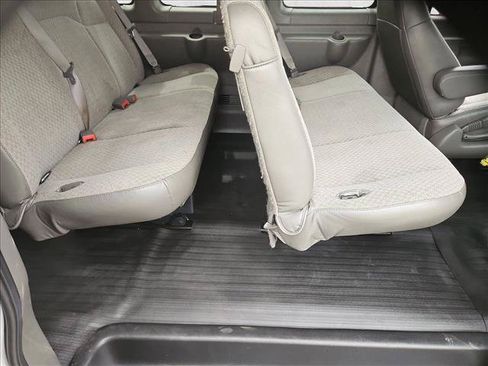 Used 2023 Chevrolet Express 3500 LS RWD image 23