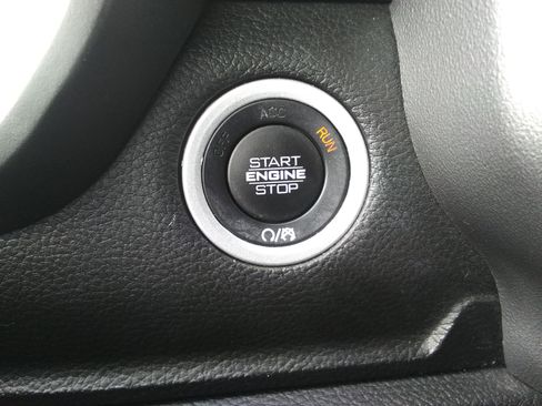 Used 2023 RAM 1500 Big Horn image 16