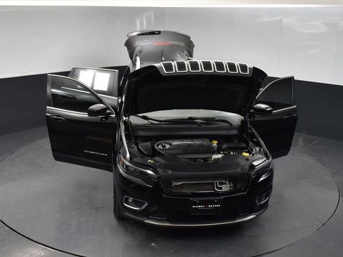 Used 2019 Jeep Cherokee Limited AWD/4WD image 39