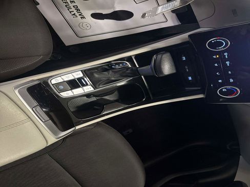 Used 2023 Hyundai Tucson SE image 23