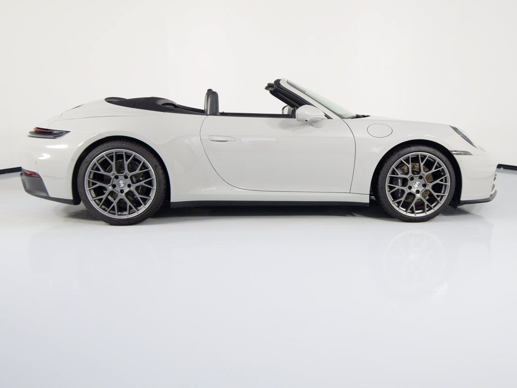 Certified 2025 Porsche 911 Carrera RWD image 11