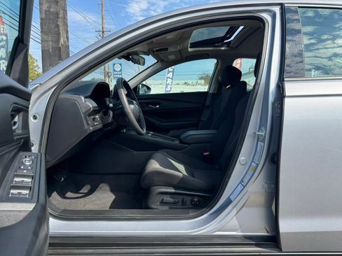 Used 2023 Honda Accord EX image 17