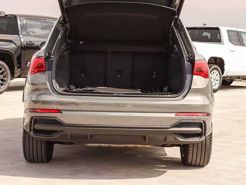 Used 2025 Audi Q3 2.0T Premium w/ Convenience Package AWD/4WD image 37