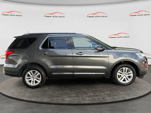 Used 2019 Ford Explorer XLT w/ Equipment Group 201A AWD/4WD image 6