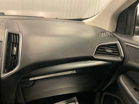 Used 2017 Ford Edge SE FWD image 27