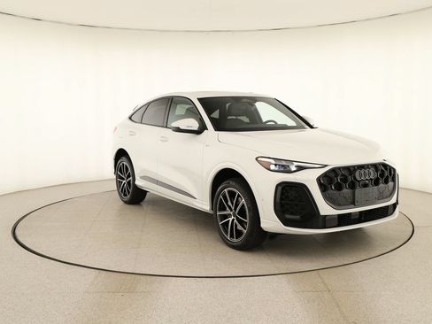 New 2026 Audi Q5 Premium Plus AWD/4WD image 10