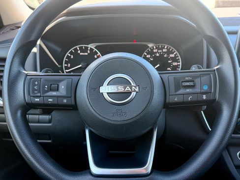 Used 2023 Nissan Rogue SV AWD/4WD image 43