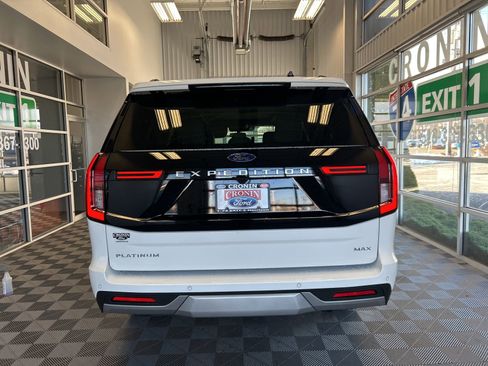 New 2025 Ford Expedition Max Platinum w/ Driver's Package image 5