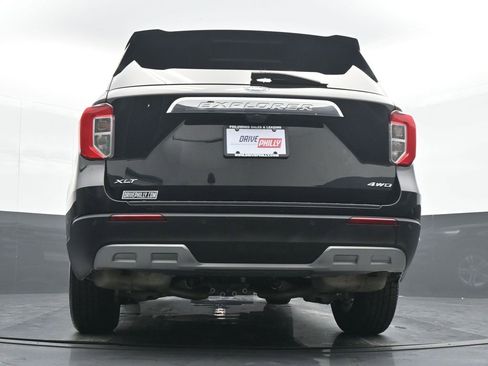 Used 2023 Ford Explorer XLT w/ Equipment Group 202A image 20