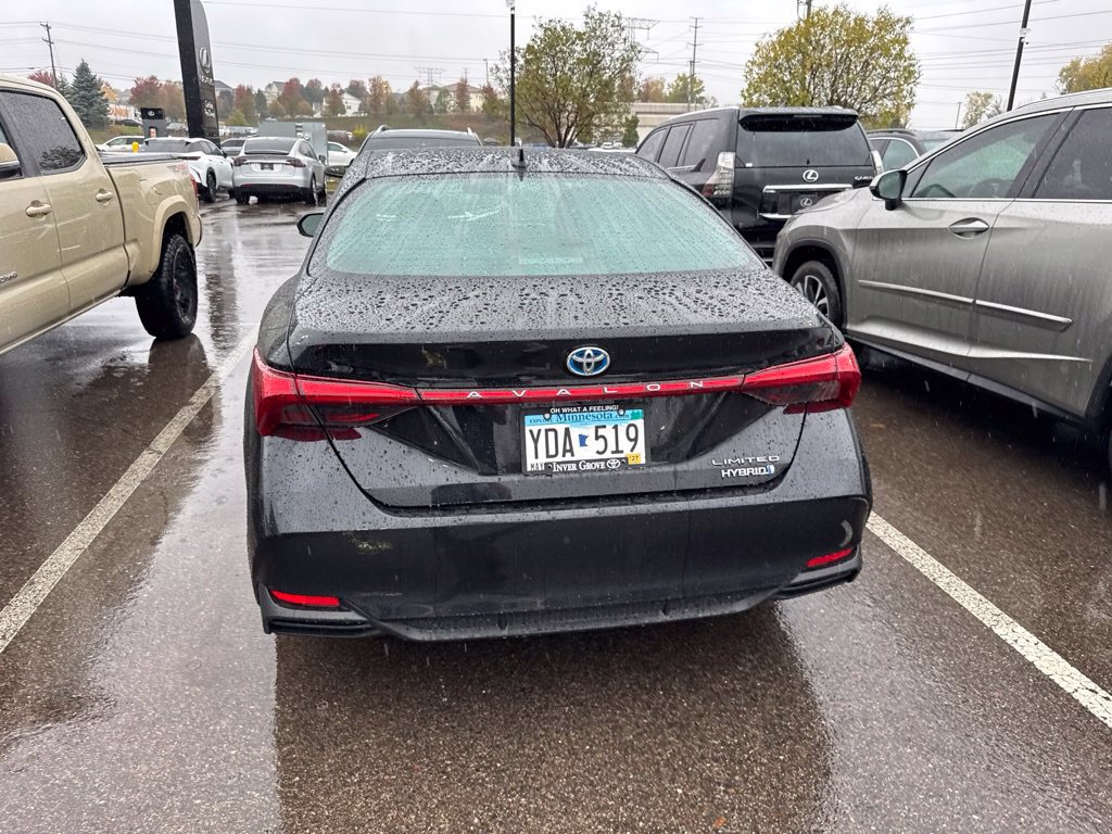 Used 2019 Toyota Avalon Limited w/ Carpet Mat Package FWD image 14