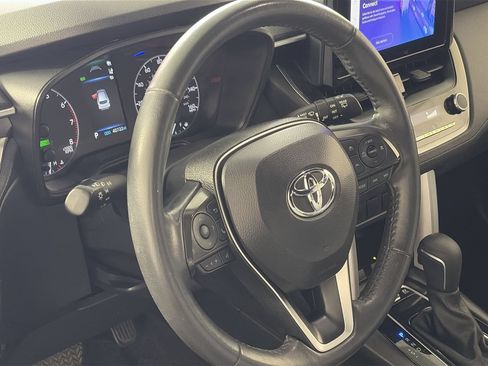 Used 2024 Toyota Corolla Cross AWD Hybrid w/ Moonroof Package image 14