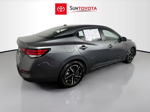 Used 2025 Nissan Sentra SV FWD image 4