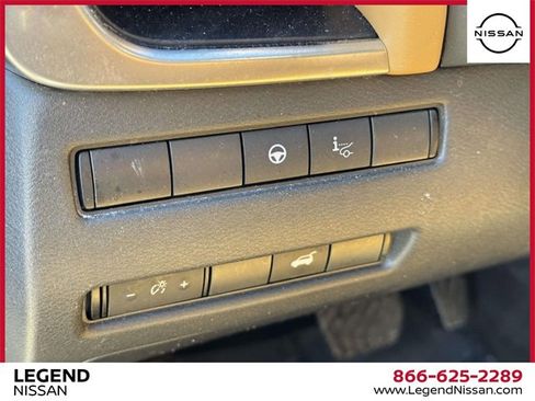 Used 2023 Nissan Rogue Platinum w/ Platinum Premium Package image 18