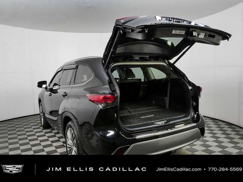 Used 2021 Toyota Highlander Platinum AWD/4WD image 34