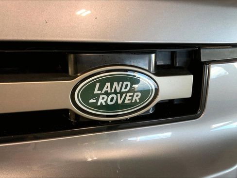Used 2023 Land Rover Defender 110 X-Dynamic SE image 31