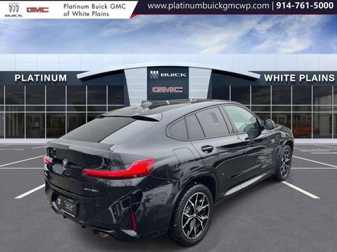 Used 2023 BMW X4 xDrive30i w/ M Sport Package image 7