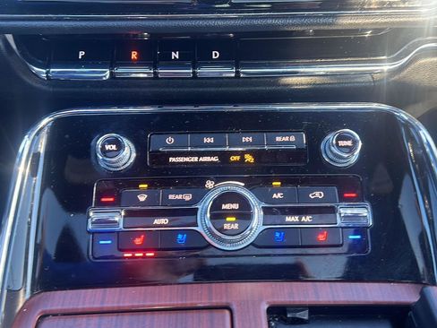 Used 2023 Lincoln Navigator L Reserve image 27