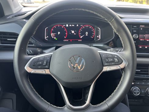 Used 2023 Volkswagen Taos SEL AWD/4WD image 15
