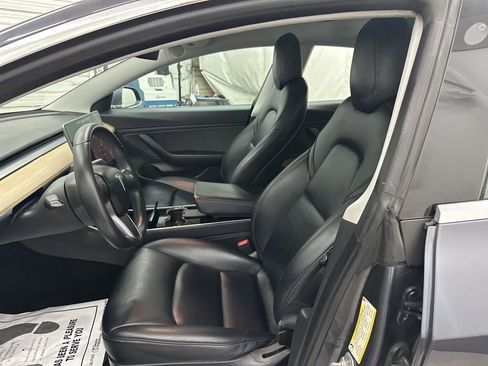 Used 2018 Tesla Model 3 Mid Range image 15