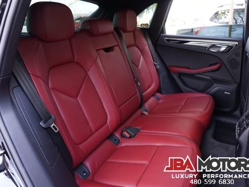 Used 2024 Porsche Macan AWD/4WD image 98