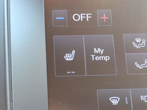 Used 2013 Ford Edge Limited w/ Driver Entry Pkg image 10