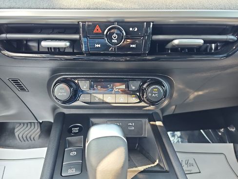 Used 2026 Nissan Kicks SV w/ Charging Package AWD/4WD image 20