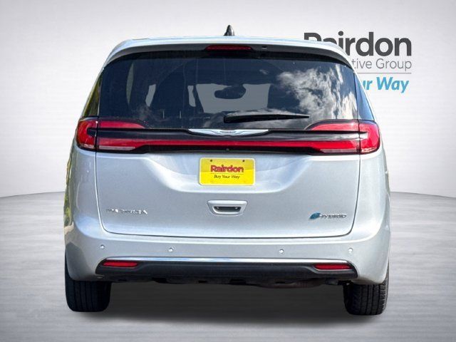 Used 2023 Chrysler Pacifica Limited FWD image 7