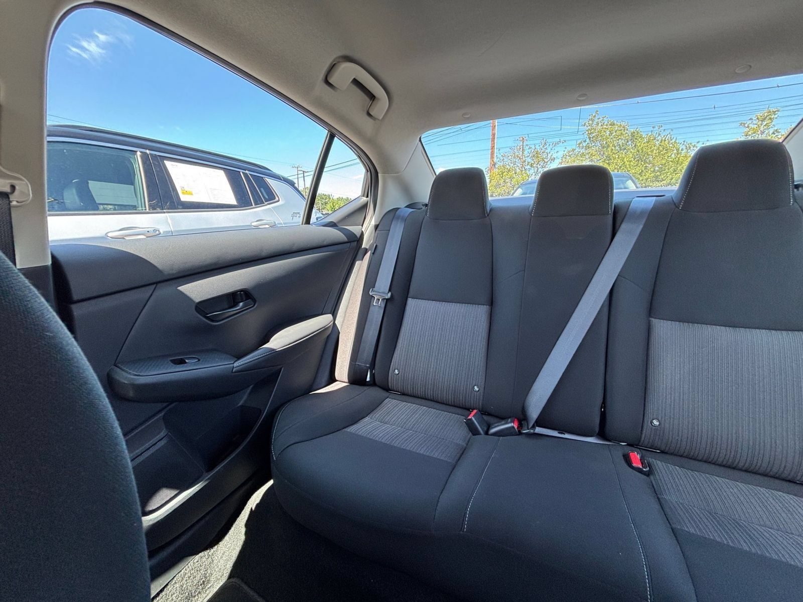 Used 2025 Nissan Sentra SV FWD image 36
